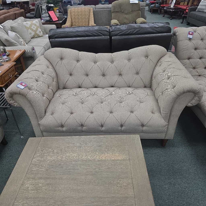LOVESEAT