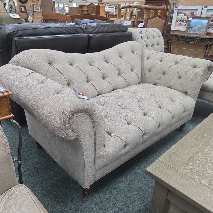 LOVESEAT