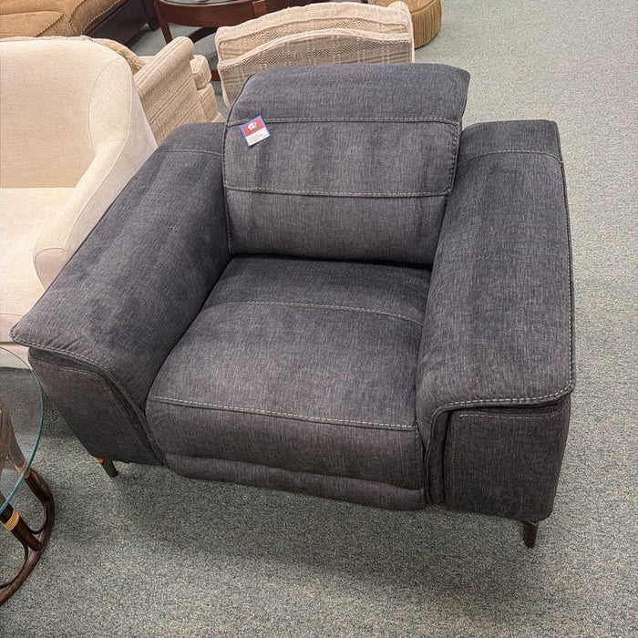 SCANDANAVIAN DESIGNS POWER RECLINER