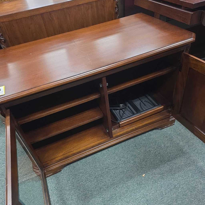 HOOKER TV STAND