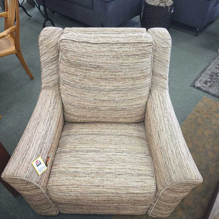 BRADINGTON YOUNG POWER RECLINER