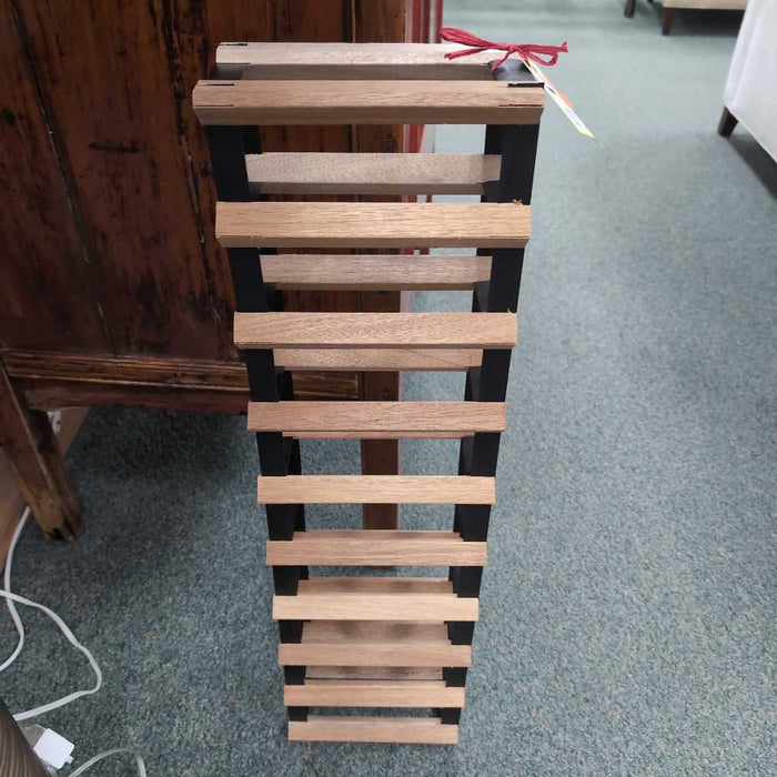 9 BOTTLE VERTICAL WINE RACK