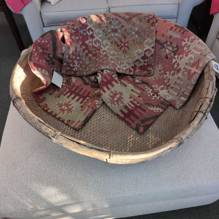 LARGE BASKET DECOR