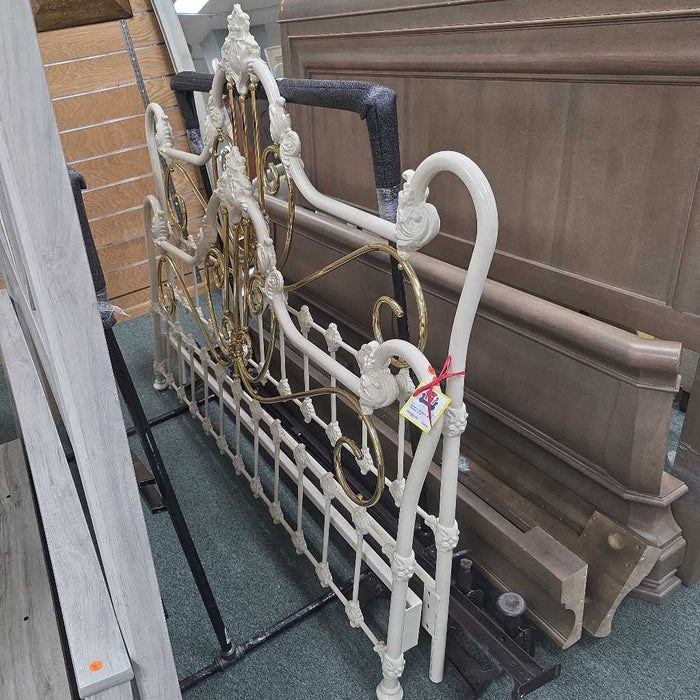 KING BED FRAME BTK
