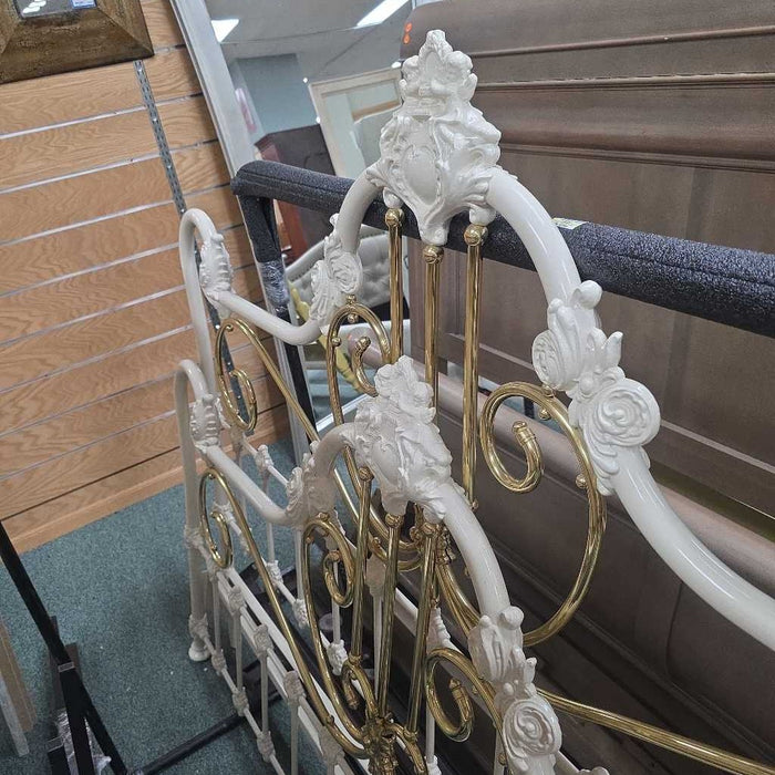 KING BED FRAME BTK