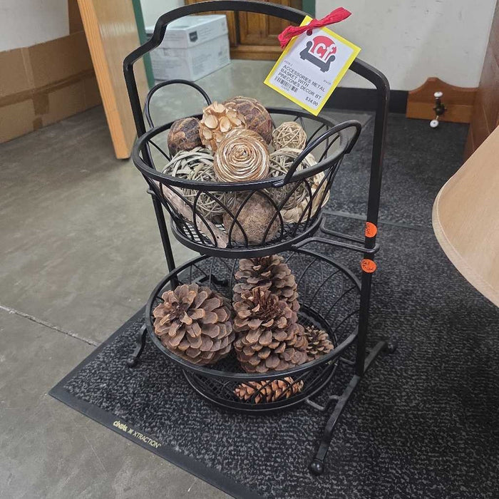 METAL BASKET WITH PINECONES DECOR BT