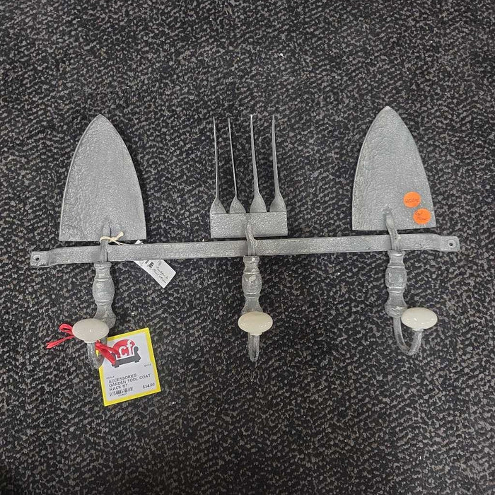 GARDEN TOOL COAT RACK BT