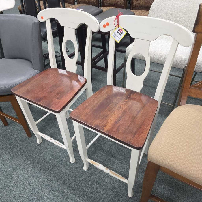 SET OF 2 STOOLS AT