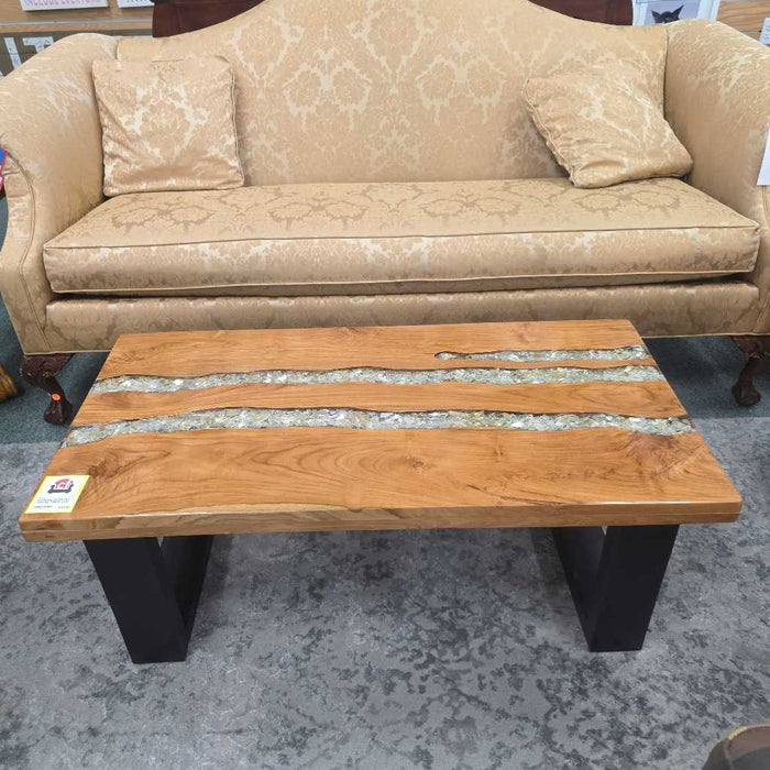 EPOXY COFFEE TABLE LLM