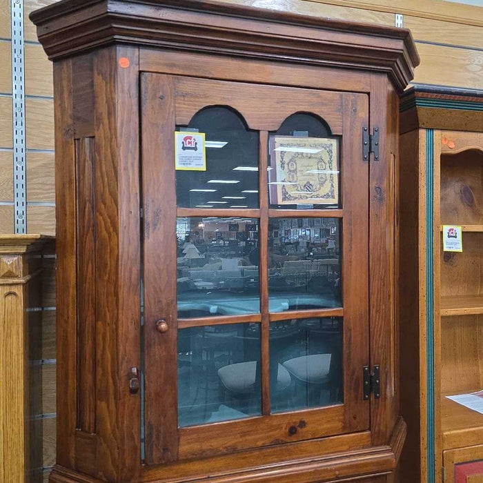 STEPHEN VON HOHEN CORNER CABINET KLH