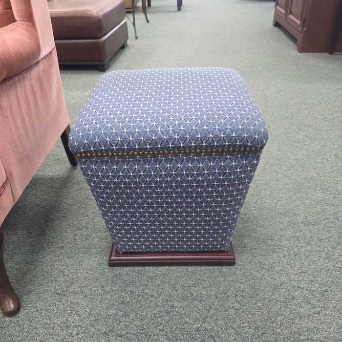 LEE INDUSTRIES BONGO OTTOMAN BAH