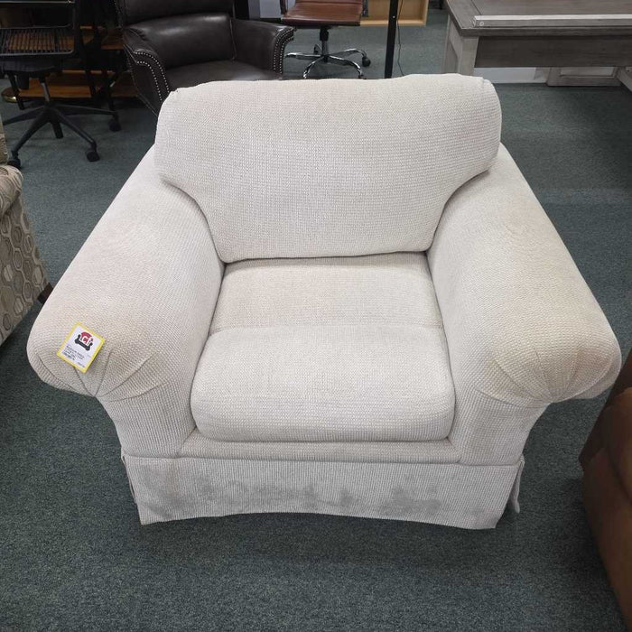 MARGE CARSON ACCENT CHAIR BBM