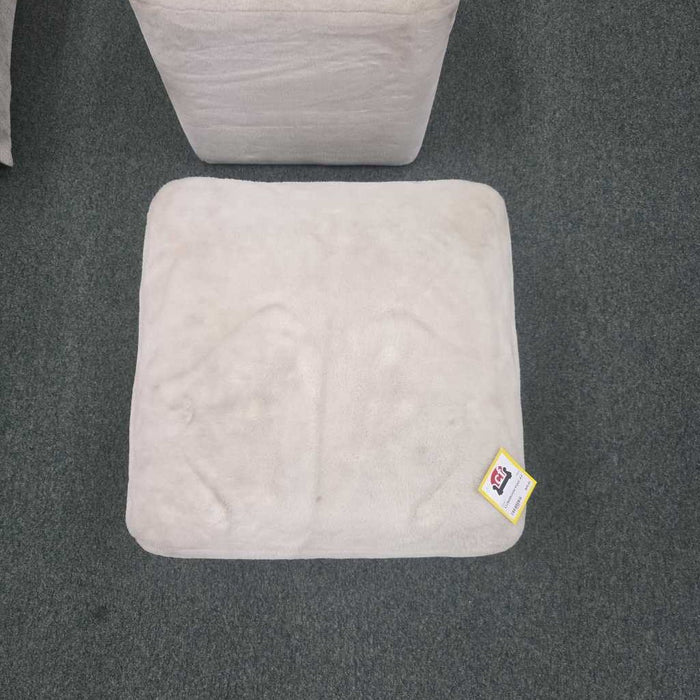 POUF AT