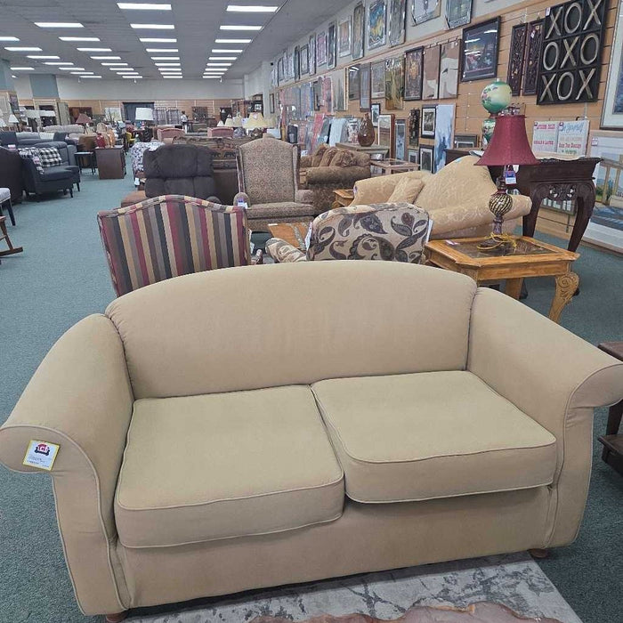 LOVESEAT BAH