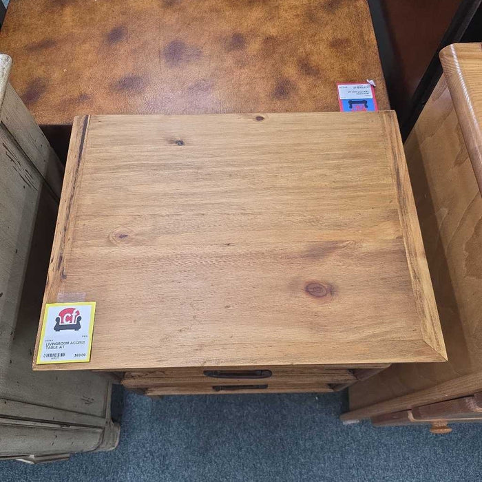 ACCENT TABLE AT