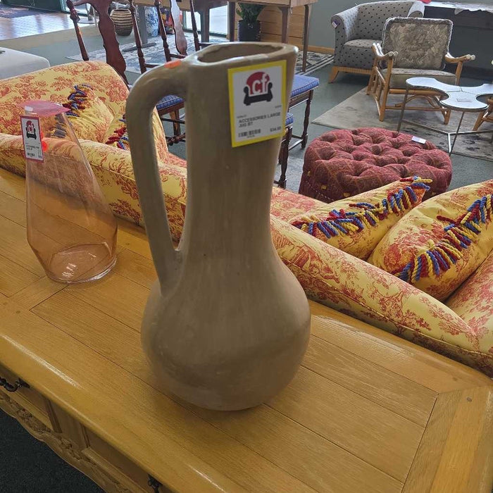 LARGE JUG BT
