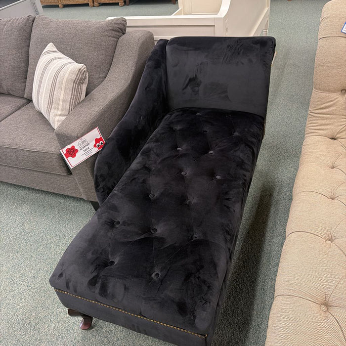 BLACK CHAISE LOUNGE