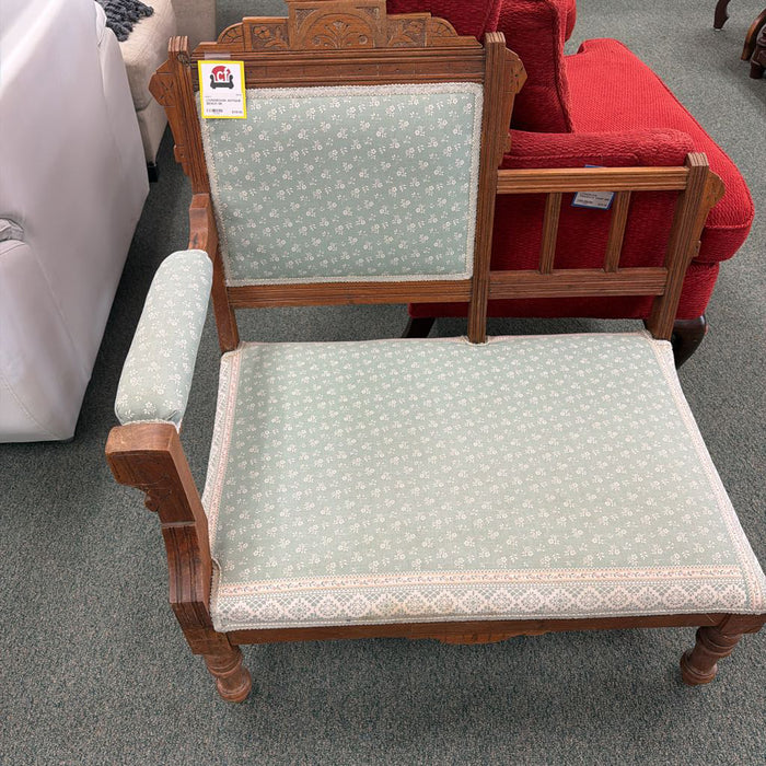 ANTIQUE BENCH