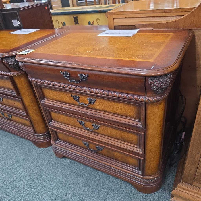 ASPEN HOME NIGHTSTAND MI