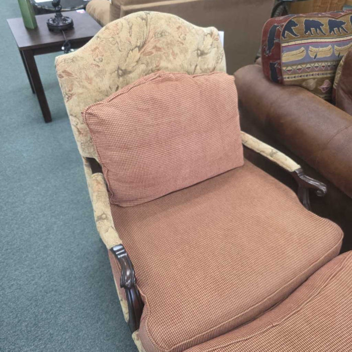 CHAIR WITH OTTOMAN BAH