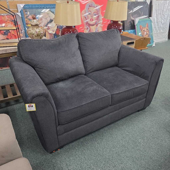 LOVESEAT BAH