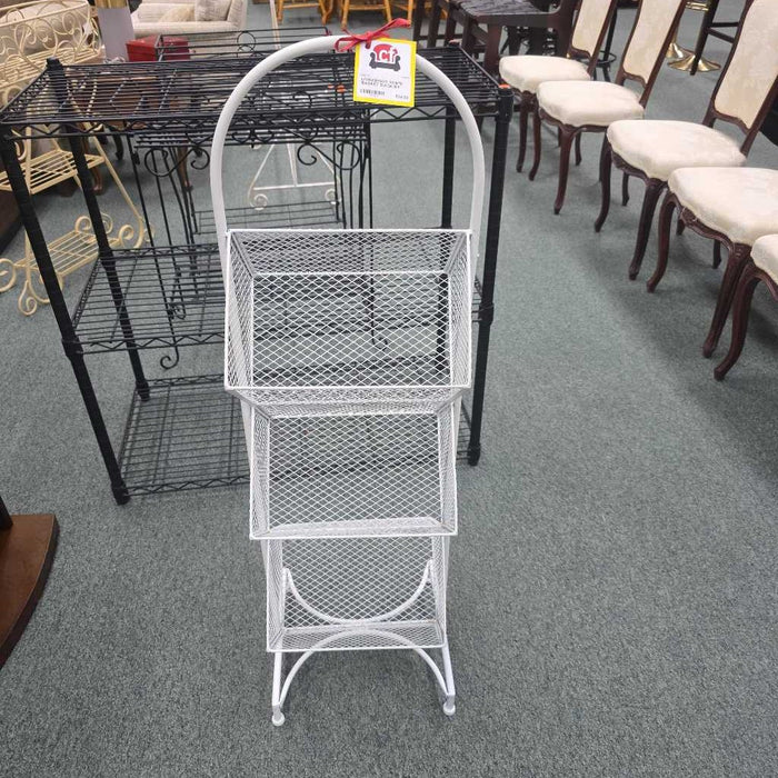 WHITE BASKET RACK BT