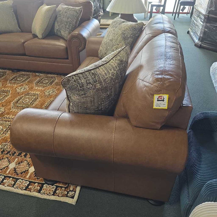 CARIANNA LEATHER LOVESEAT