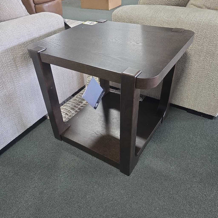 BRECKINGTON END TABLE