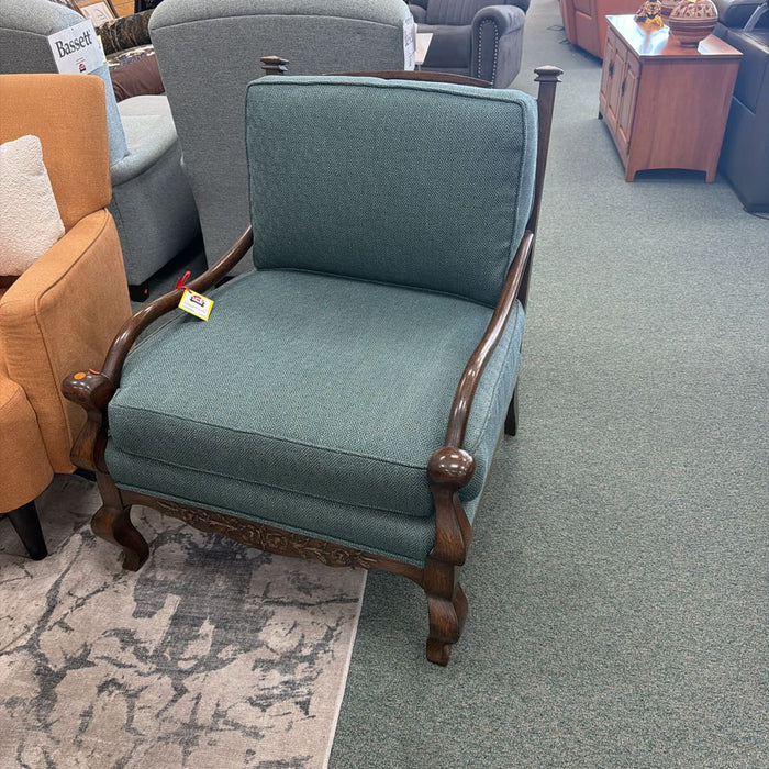 ACCENT CHAIR MI