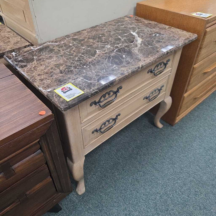THOMASVILLE NIGHTSTAND MI
