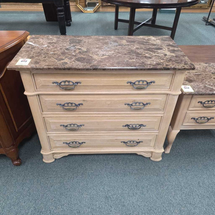 THOMASVILLE CHEST OF DRAWERS BST