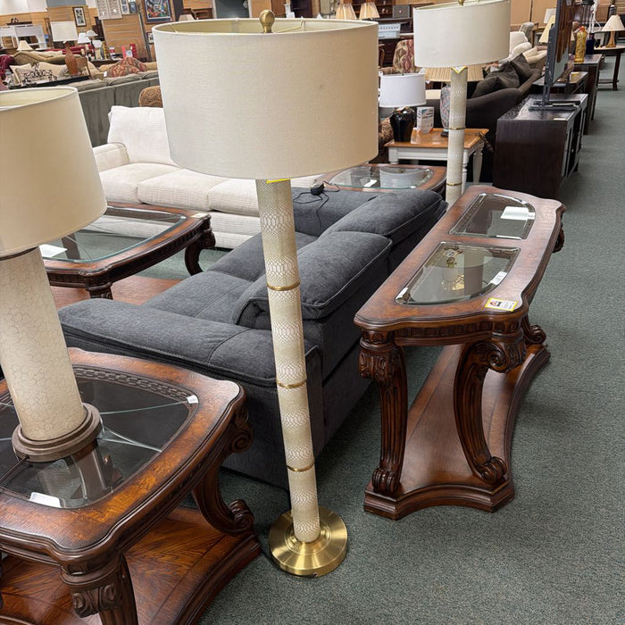 FLOOR LAMP AT