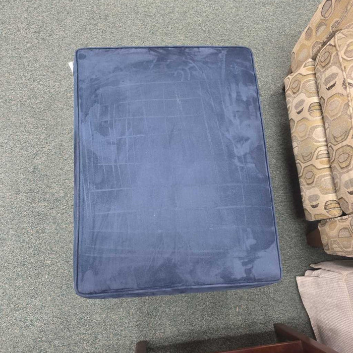 ETHAN ALLEN OTTOMAN SK
