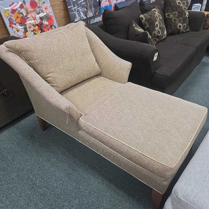 CHAISE LOUNGE BTK