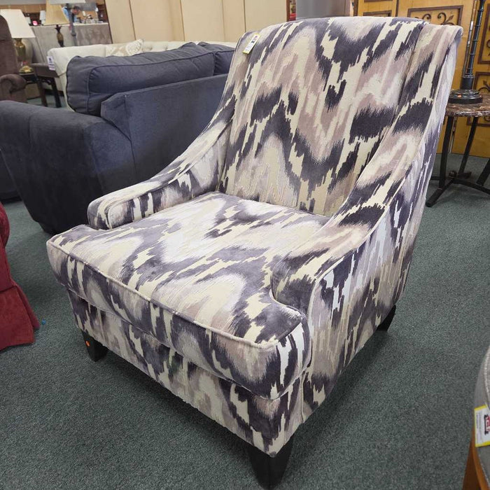 ACCENT CHAIR BAH