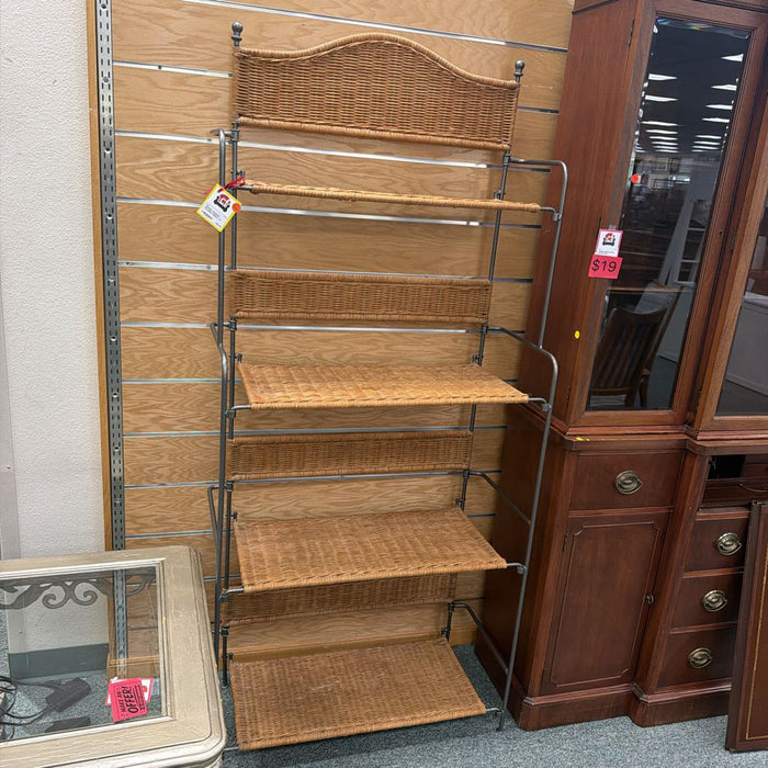 WICKER FOLDING SHELF AT
