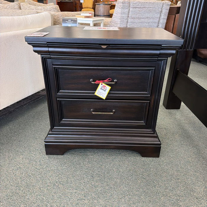 PULASKI CALDWELL NIGHTSTAND BAH