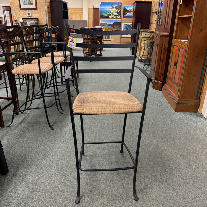 SET OF 4 INDOOR/OUTDOOR STOOLS BTK
