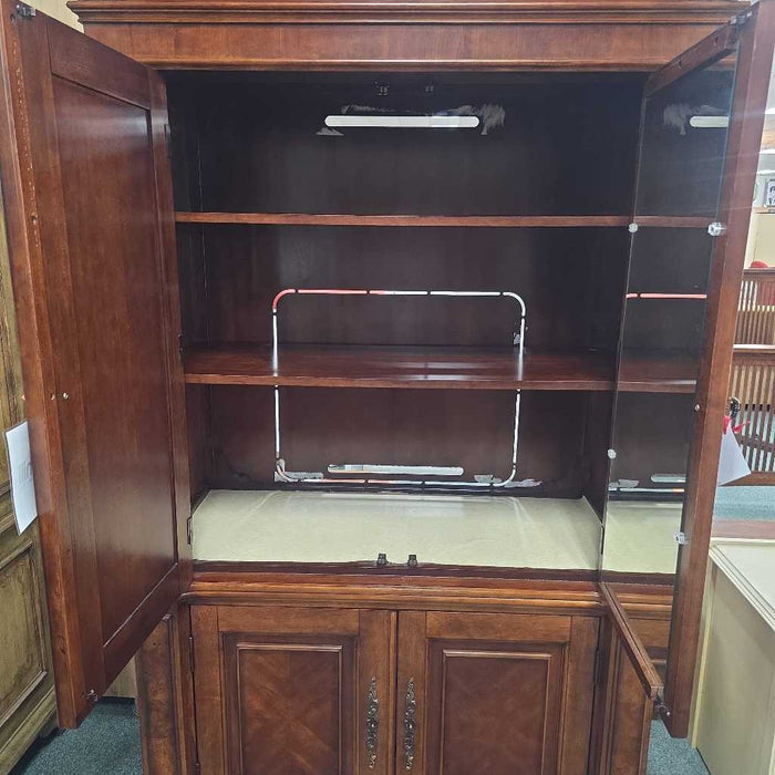 2PC BROYHILL ARMOIRE ALK