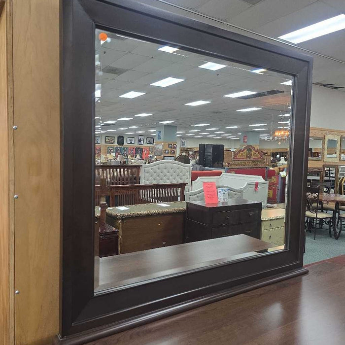 DRESSER WITH MIRROR BAH