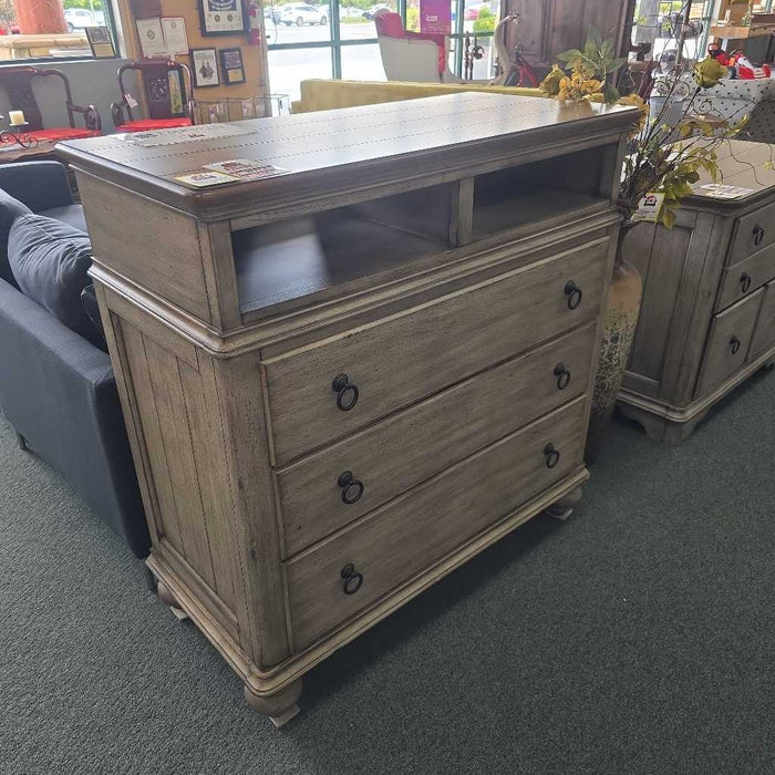 FLEXSTEEL MEDIA CHEST LSH