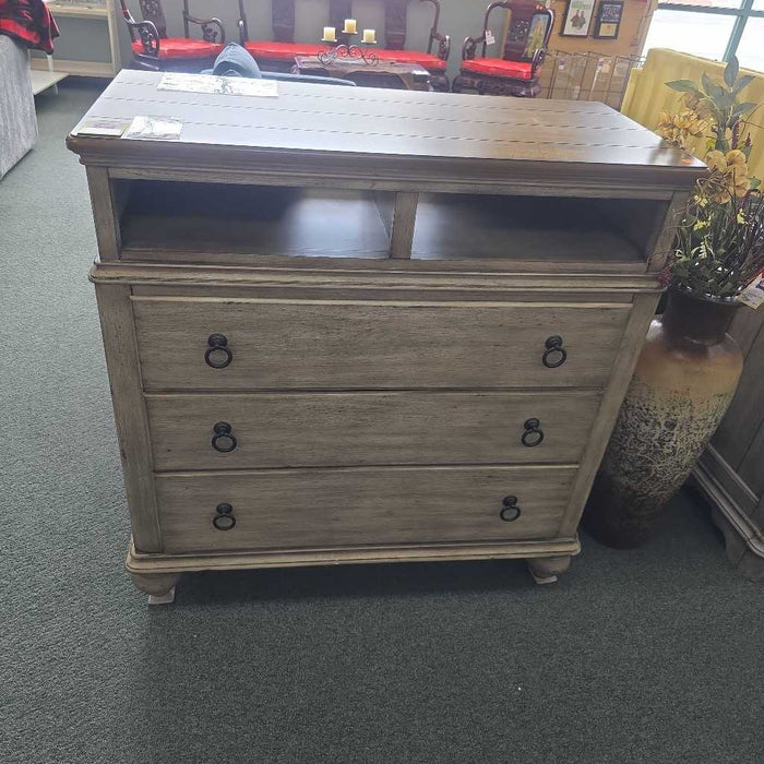 FLEXSTEEL MEDIA CHEST LSH
