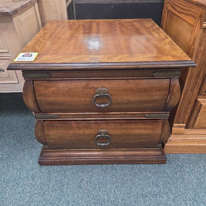 NIGHTSTAND MI