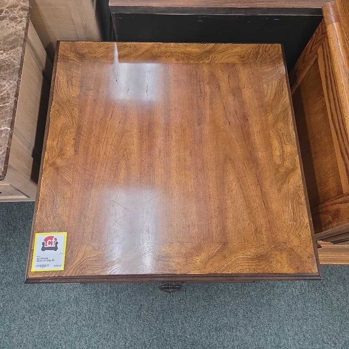 NIGHTSTAND MI