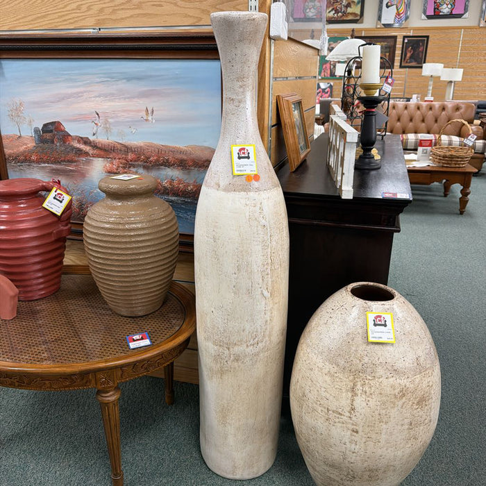 TALL VASE AT