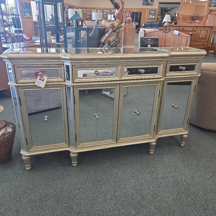 GLASS BUFFET