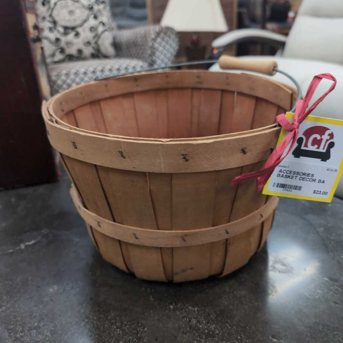 BASKET DECOR