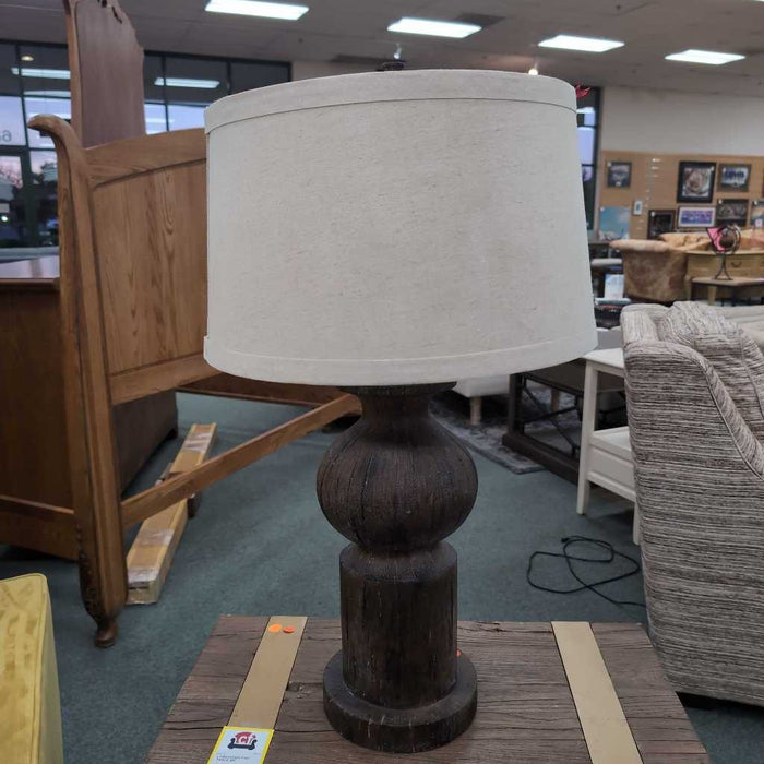 WOODEN LAMP