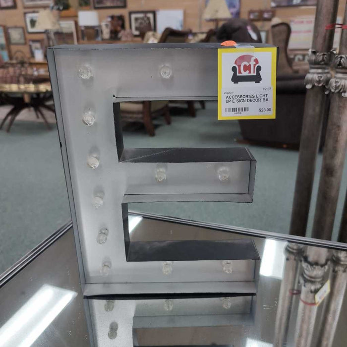 LIGHT UP E SIGN DECOR