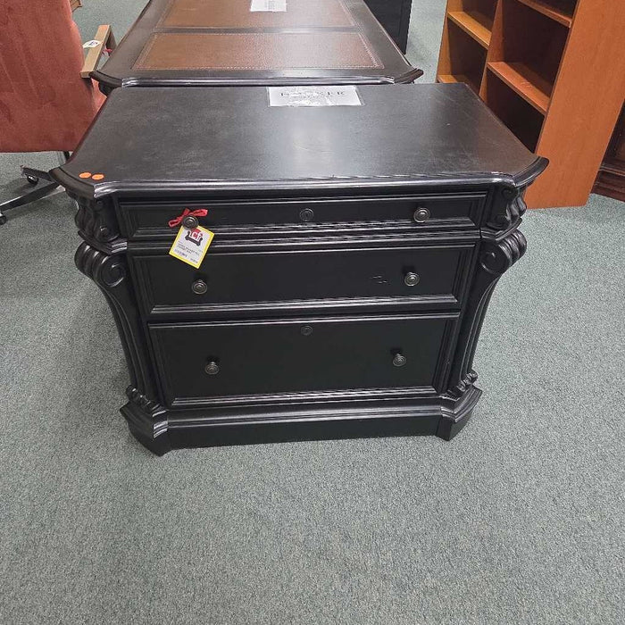 HOOKER FILE CABINET BAH